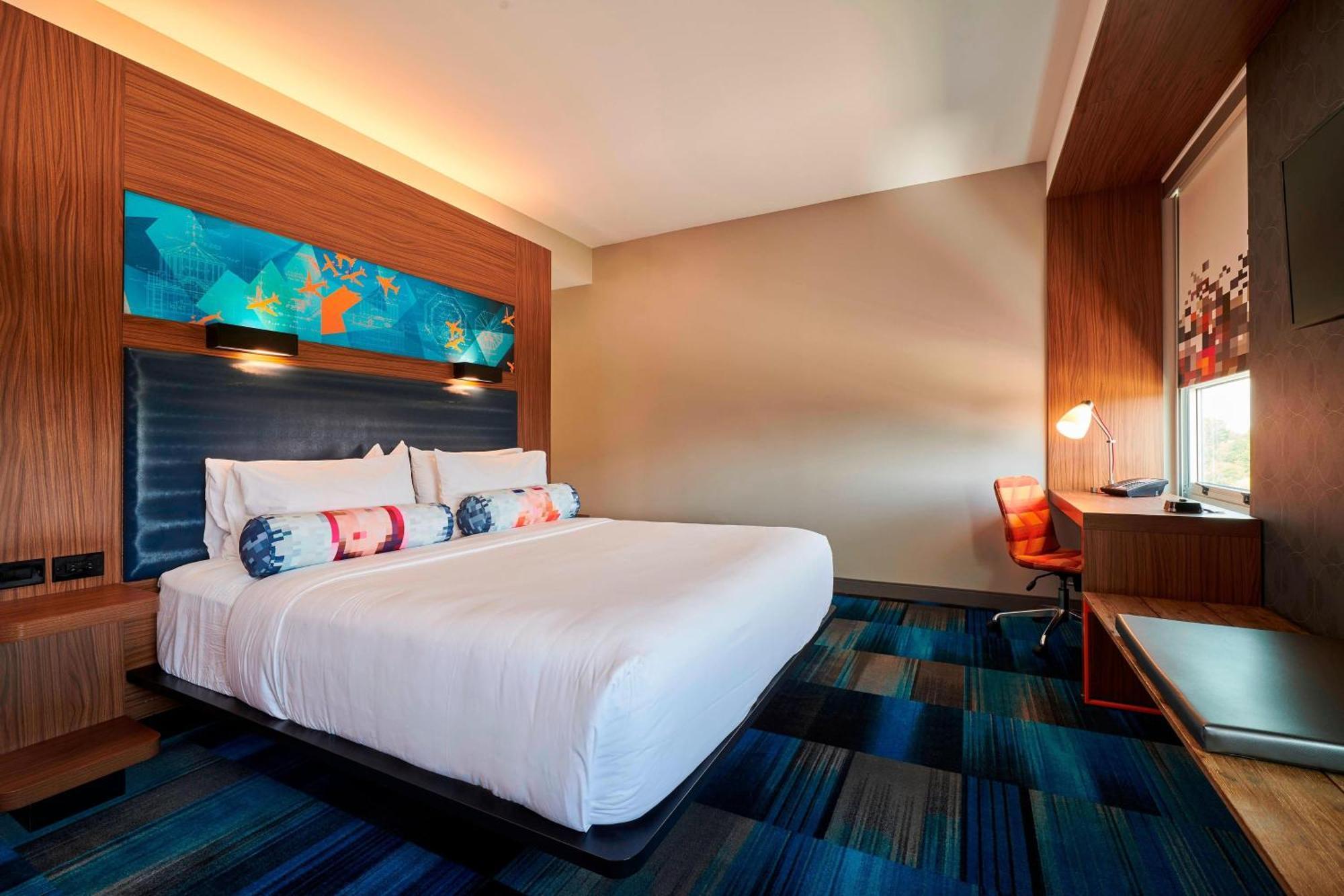 Aloft Cleveland Airport Hotel North Olmsted Exterior photo